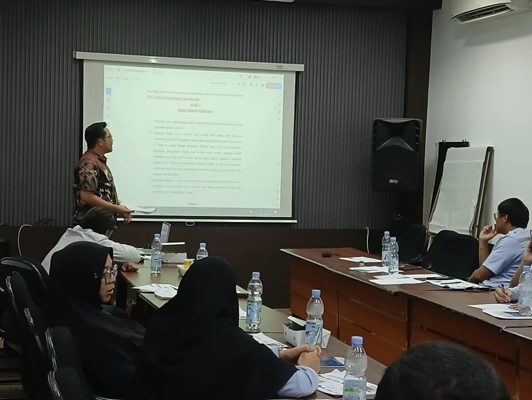 Training Hukum Konstruksi di PT Tanjung Enim Lestari Pulp and Paper (1)